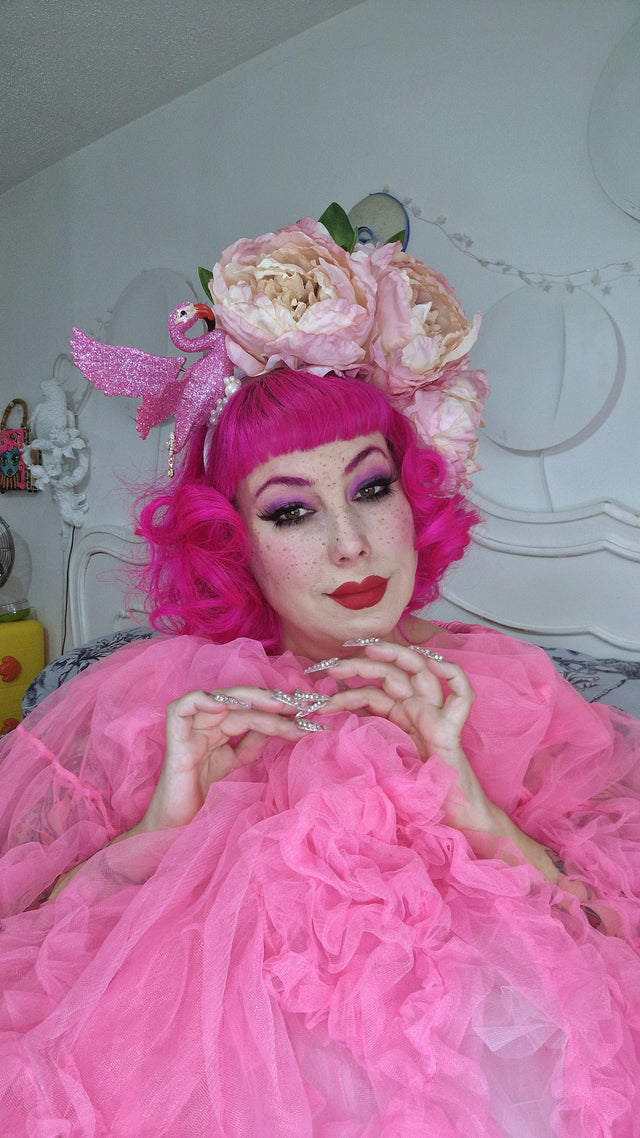 Festival Accessories: Flower Crowns, Headdresses & Sunglasses