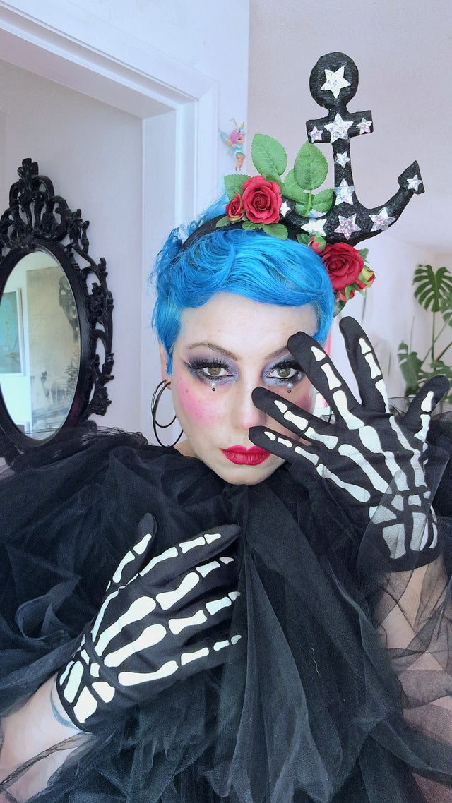 "Umiko" Black Anchor with Red Roses Headpiece