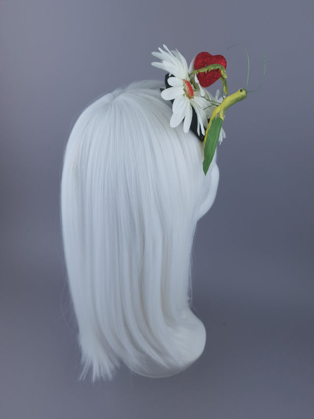 "My Heart Is Yours" Daisy & Praying Mantis Mini Fascinator