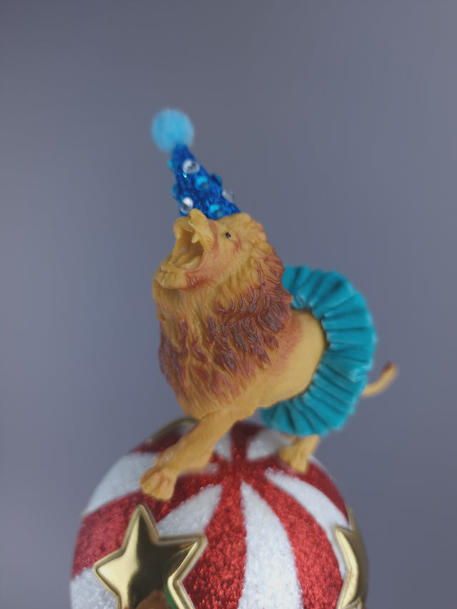 "Step Right Up!" Circus Lion Headdress