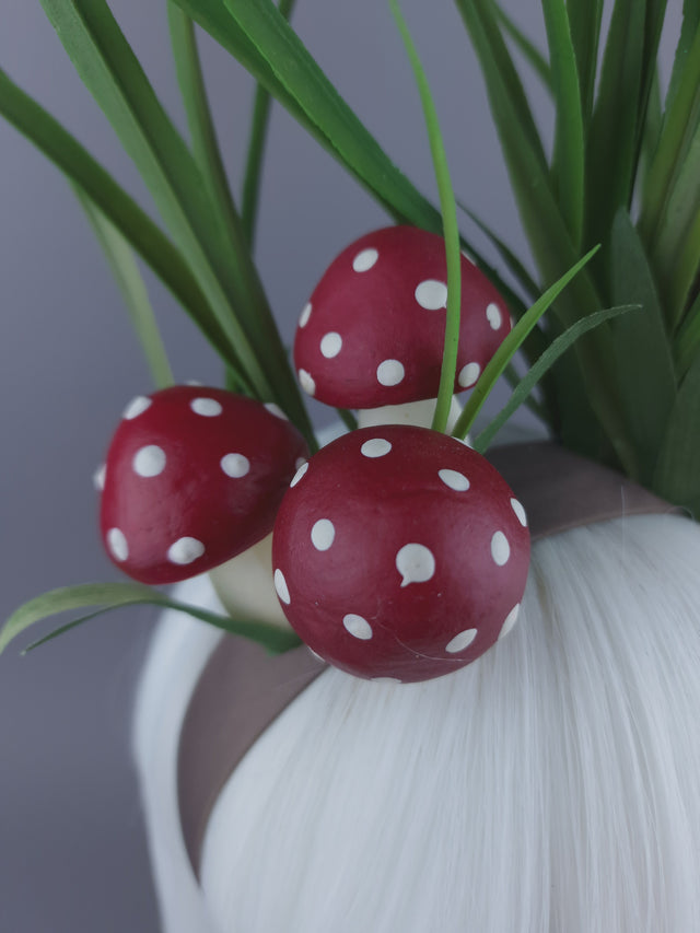 "Small World" Snail, Grass, Mushroom Headpiece