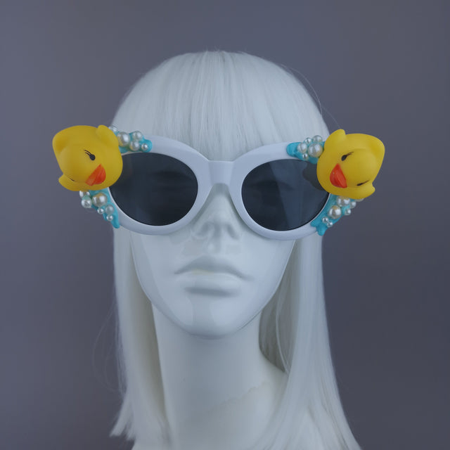 Pearls & Swine: Bath Duck, Pearl Bubbles & Water Sunglasses "Soapy"