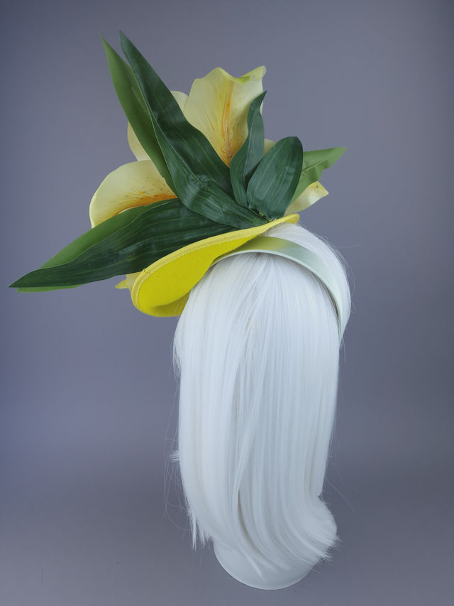 Pearls & Swine: Giant Yellow Flower Fascinator with Lily & Parrot "Caius"