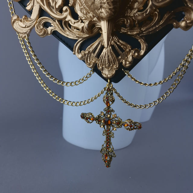 Gold Filigree Heart Shaped Handbag