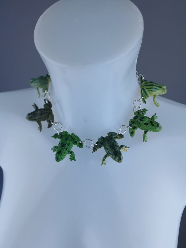 Green Small Frogs Neckpiece