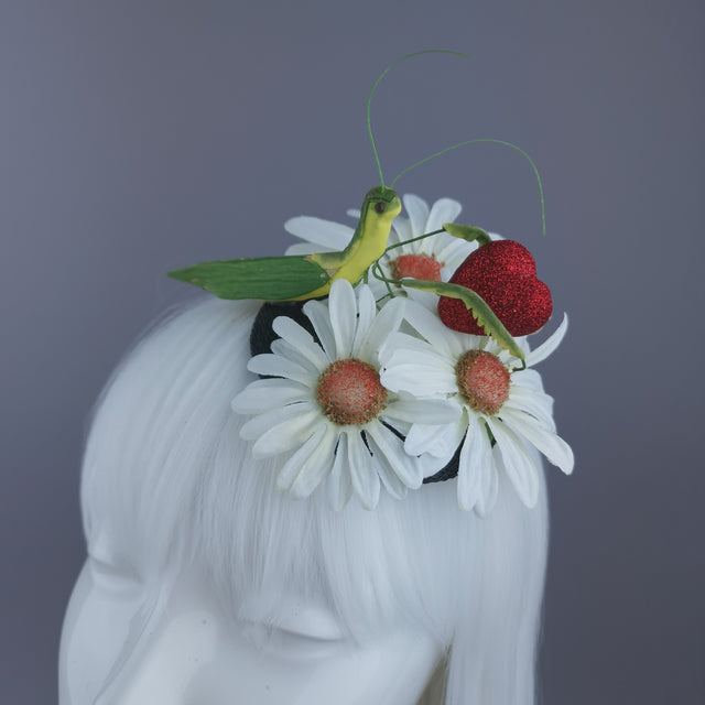 "My Heart Is Yours" Daisy & Praying Mantis Mini Fascinator