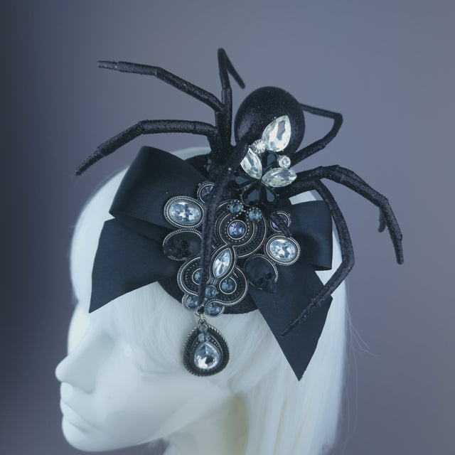 Pearls & Swine: Black Spider & Jewel Mini Fascinator "Deadli"