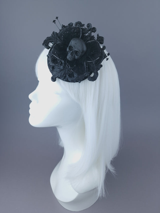 Pearls & Swine: Black Skull & Filigree Mini Fascinator "Noire"