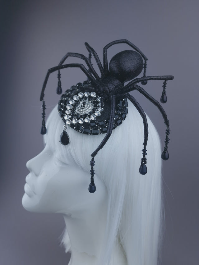 Pearls & Swine: Black Spider & Jewel Mini Fascinator "Toxin"