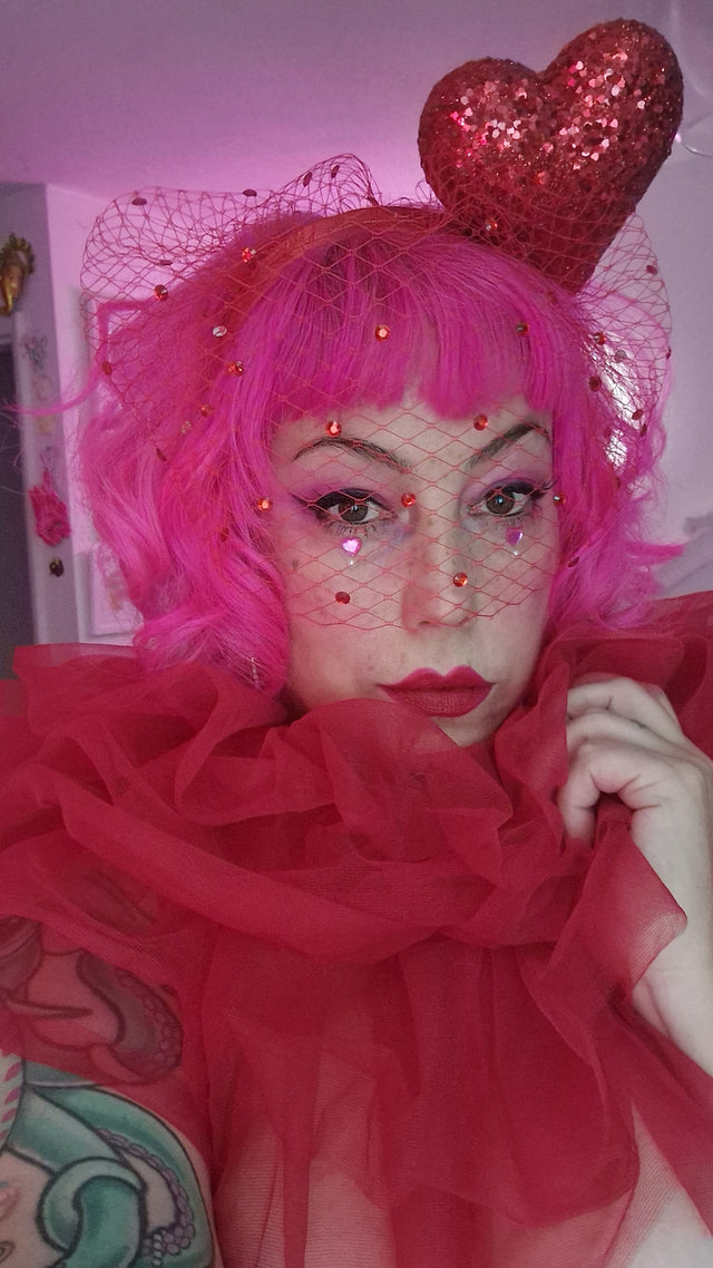 "Diletta" Red Glitter Heart Veil Headdress