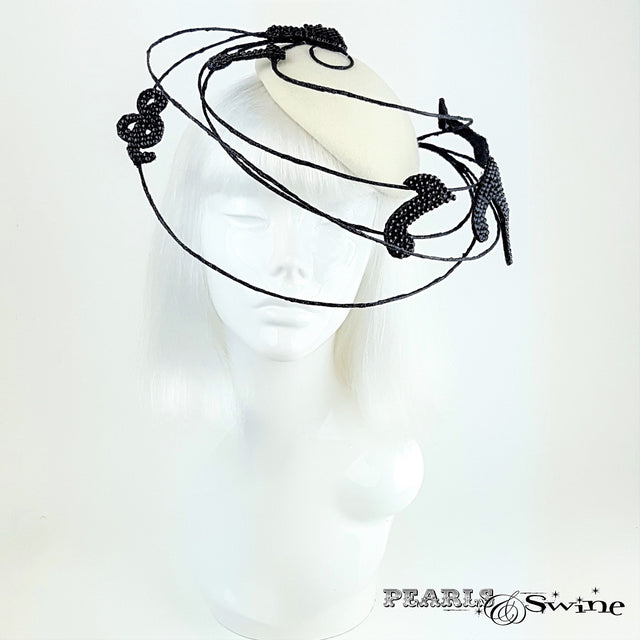 Black musical notes hat