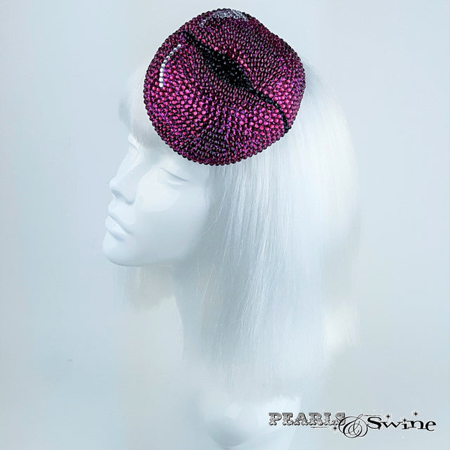 Lips hat encrusted in diamantes