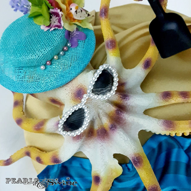 OTT Octopus in a hat hat