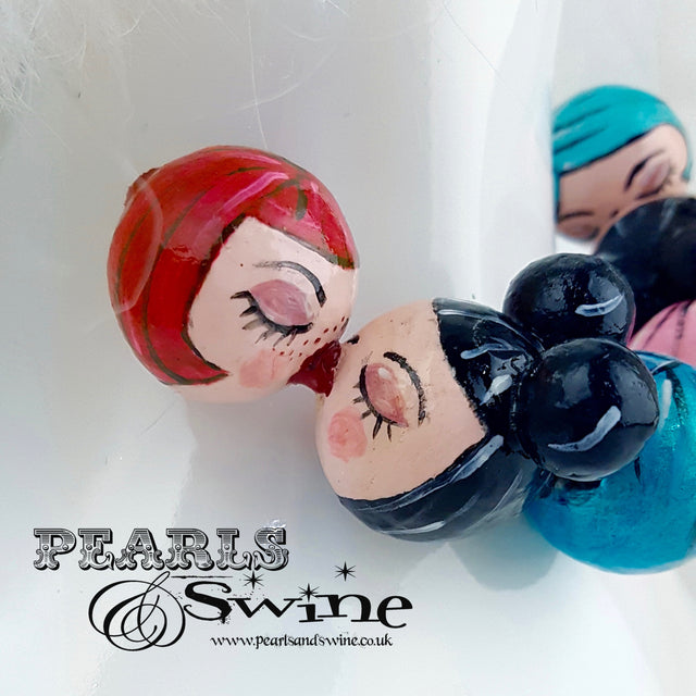 "Kissing Poppets" Bubble DollFace Necklace