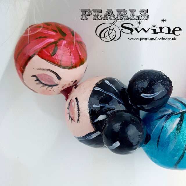"Kissing Poppets" Bubble DollFace Necklace