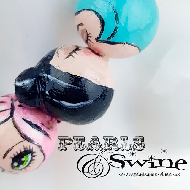 "Kissing Poppets" Bubble DollFace Necklace