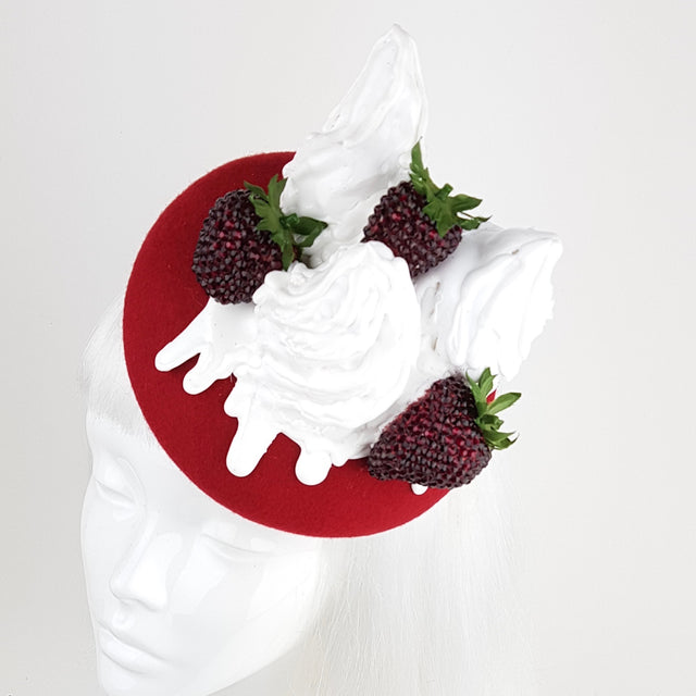 "Merengón de Fresas" Strawberries and Cream Hat