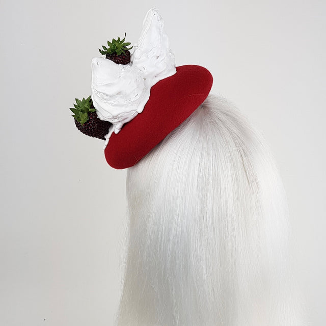 "Merengón de Fresas" Strawberries and Cream Hat