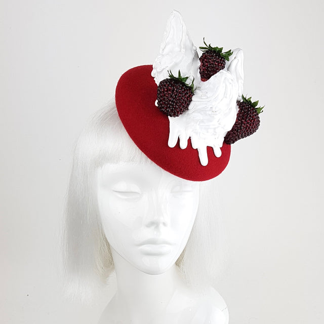 "Merengón de Fresas" Strawberries and Cream Hat