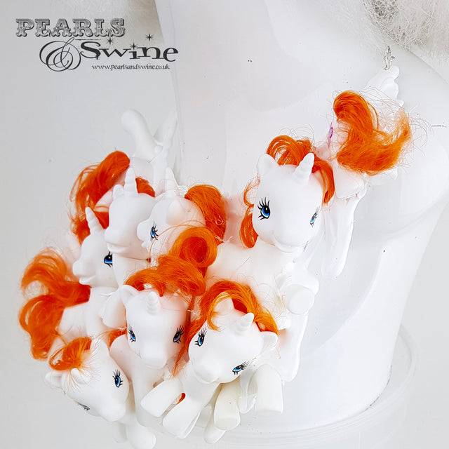 ginger horse necklace