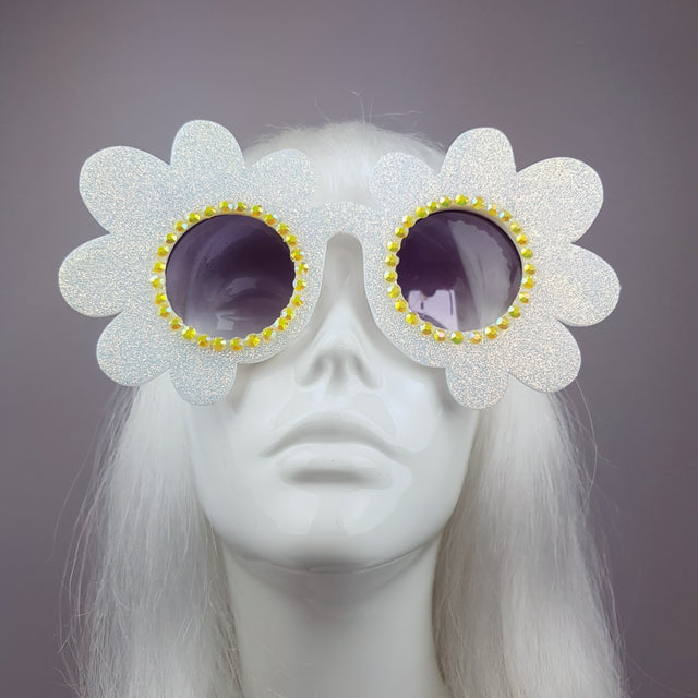 "Pushing Up Daisies" Iridescent Glitter Daisy Flower Sunglasses