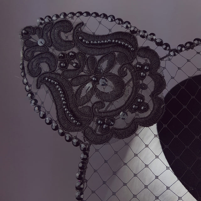 "Minou" Black Cat Wired Veil Hat
