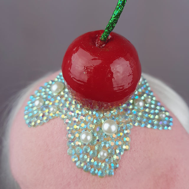 "Crema" Crystal Skull Cherry Hat