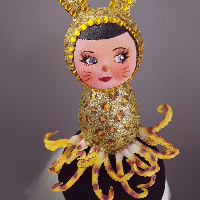 "Mélange" Golden Doll Face Octopus Hat