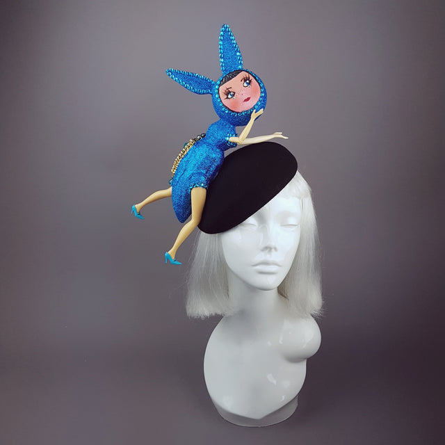 "Moment de Rêve" Surreal Insect Blue Doll Face Hat