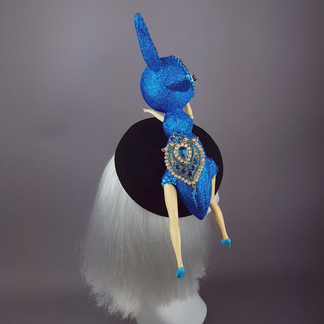 "Moment de Rêve" Surreal Insect Blue Doll Face Hat