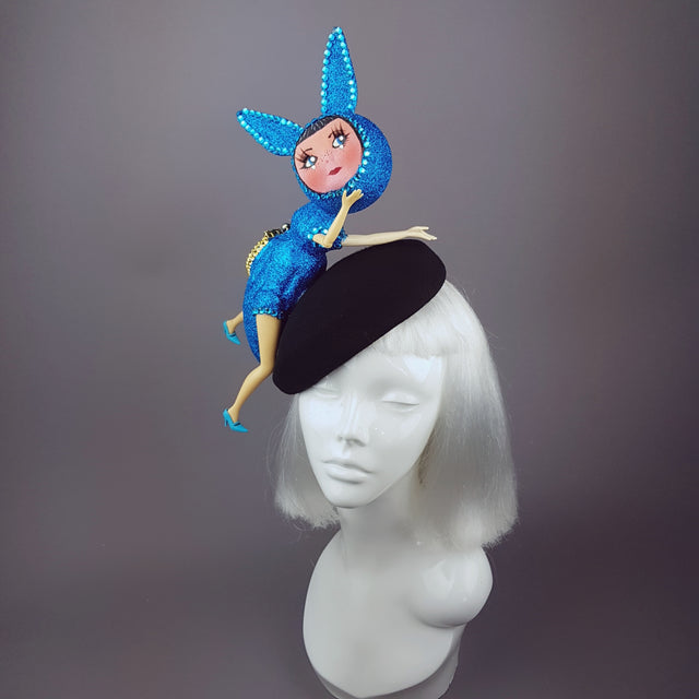 "Moment de Rêve" Surreal Insect Blue Doll Face Hat
