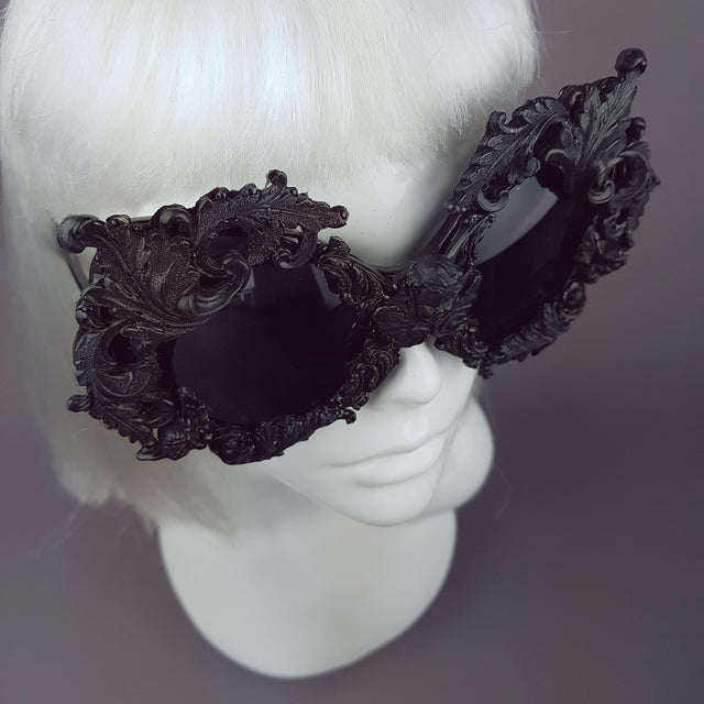 "Sacré Cœur" Black Filigree Ornate Sunglasses
