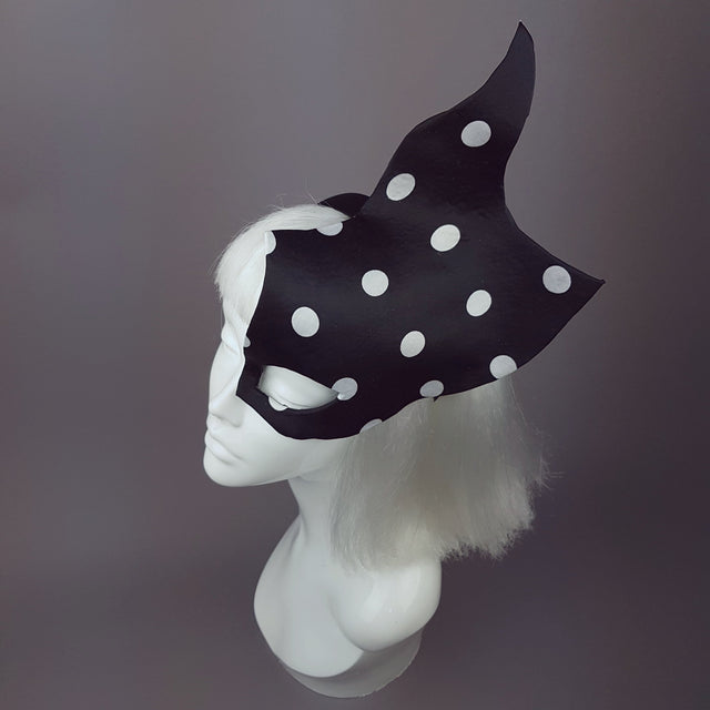 "Soleares" Black and White Polkadot Half Mask