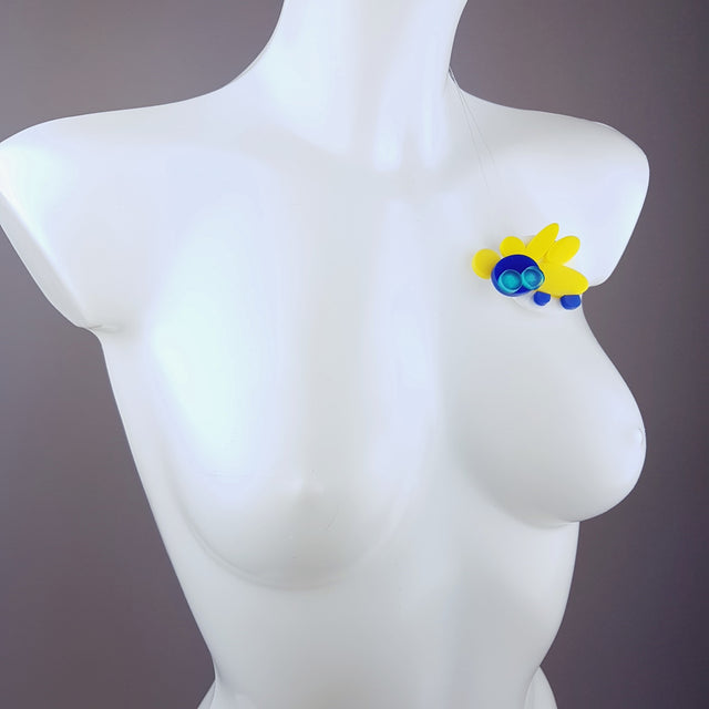 "Zoom" Acrylic Insect Brooch