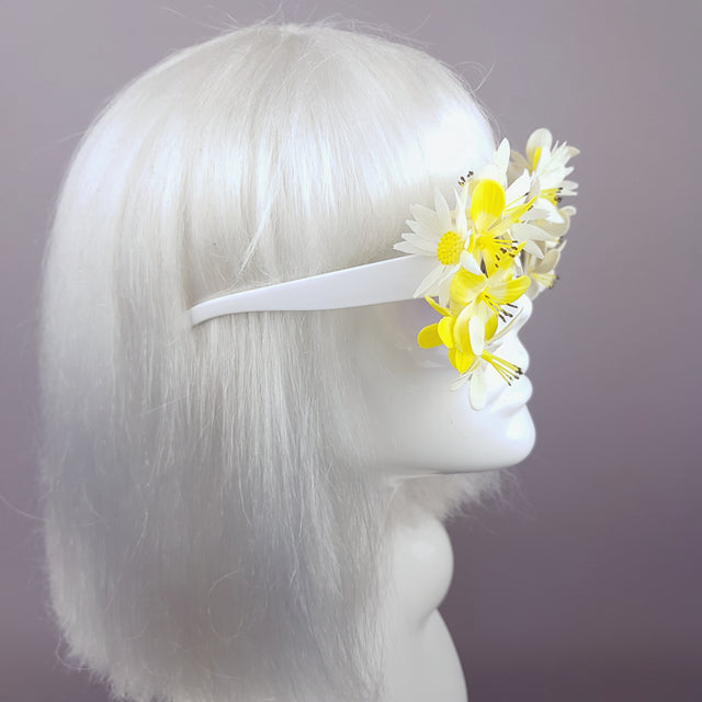 "Woodstock " White Daisy Flower Power 70's Sunglasses