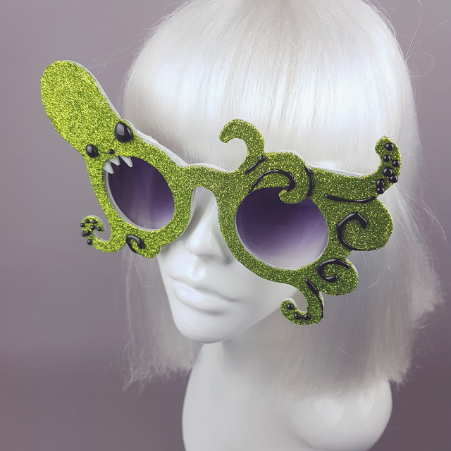 "Envuelto" Lime Green Glitter Octopus Sunglasses