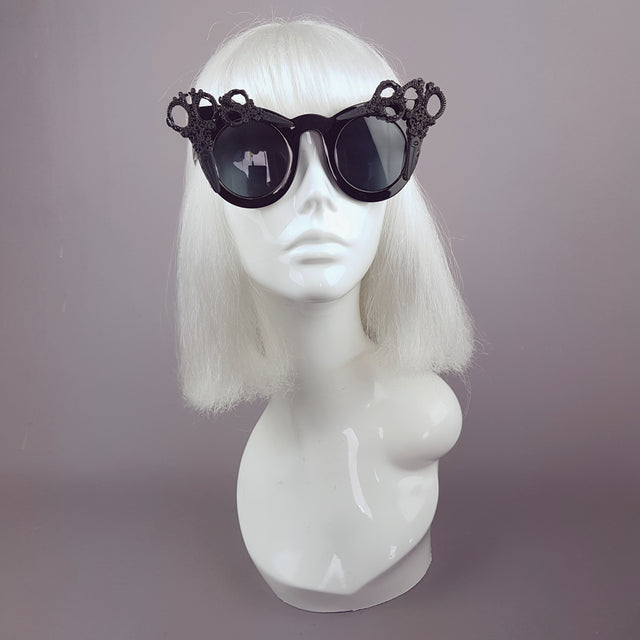 "Assisi" Black Filigree Scissors Sunglasses