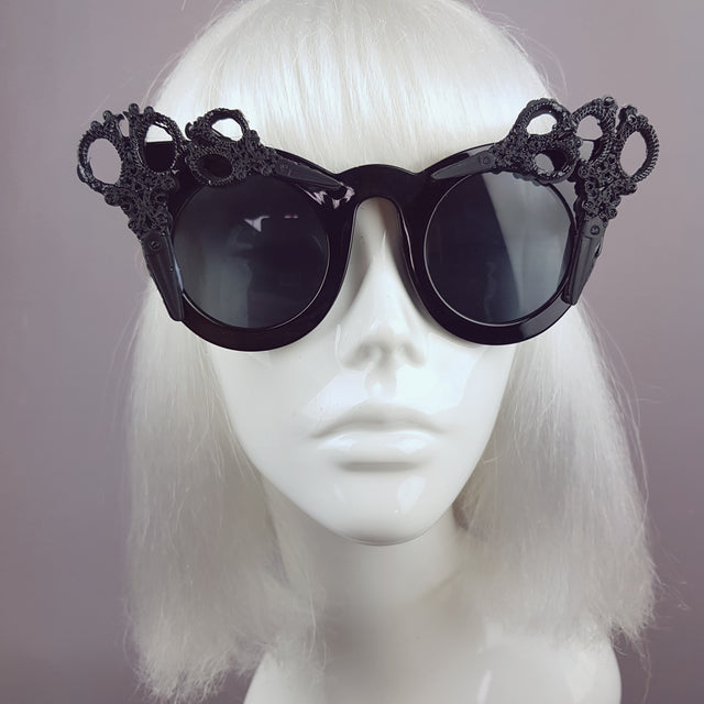 "Assisi" Black Filigree Scissors Sunglasses