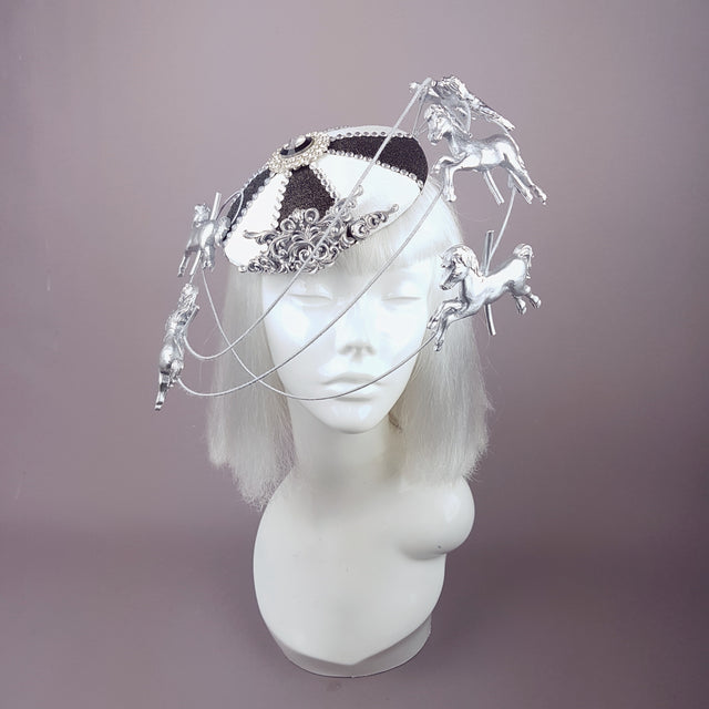 "Cirque" Black & White Circus Carousel Wired Veil Hat