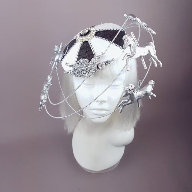 "Cirque" Black & White Circus Carousel Wired Veil Hat