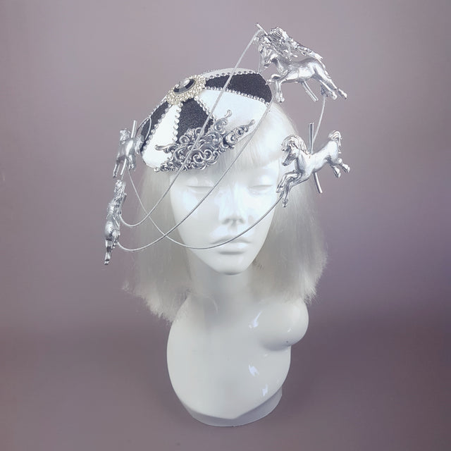 "Cirque" Black & White Circus Carousel Wired Veil Hat