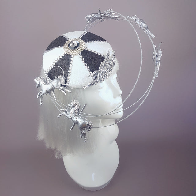 "Cirque" Black & White Circus Carousel Wired Veil Hat