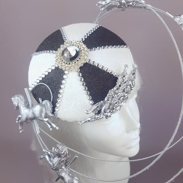 "Cirque" Black & White Circus Carousel Wired Veil Hat