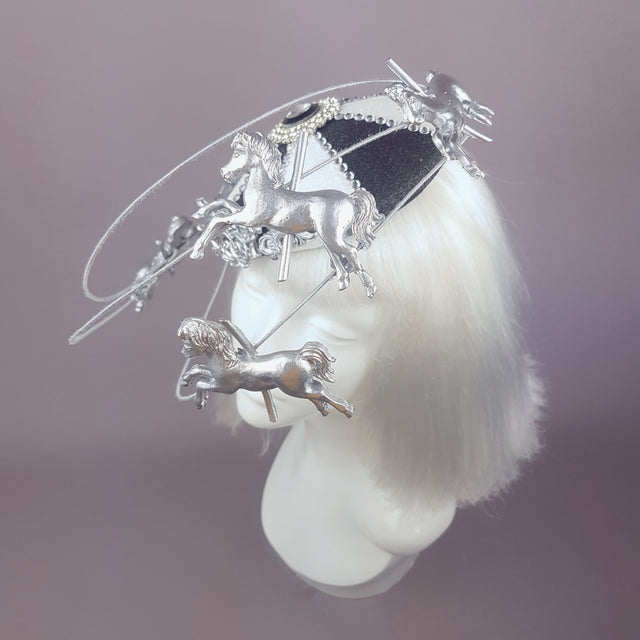 "Cirque" Black & White Circus Carousel Wired Veil Hat