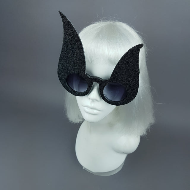 "Luppolo" Black Glitter Bunny Rabbit Ear Sunglasses