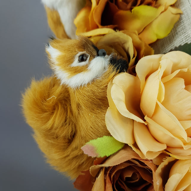 "Dosque" Ivory Pearl Floral Hat with Woodland Animals