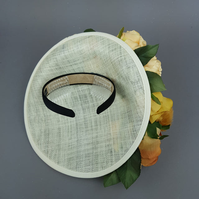 "Dosque" Ivory Pearl Floral Hat with Woodland Animals