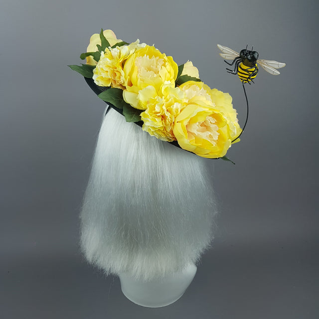 "Amoureuse" Yellow Floral Black Hat With Bee