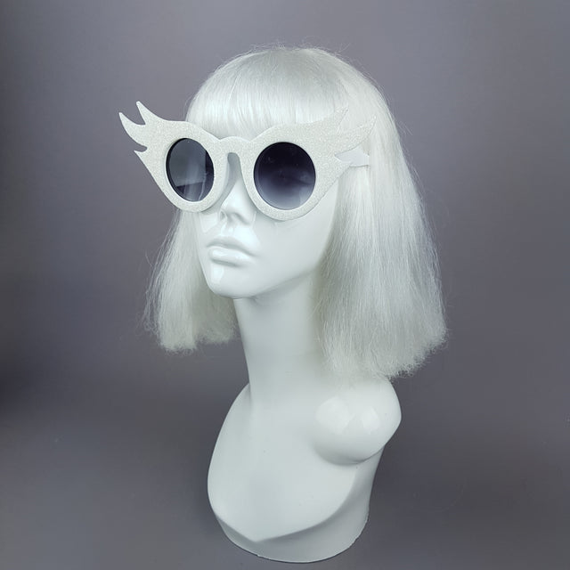"Lashes" White Eyelash Glitter Novelty Statement Sunglasses