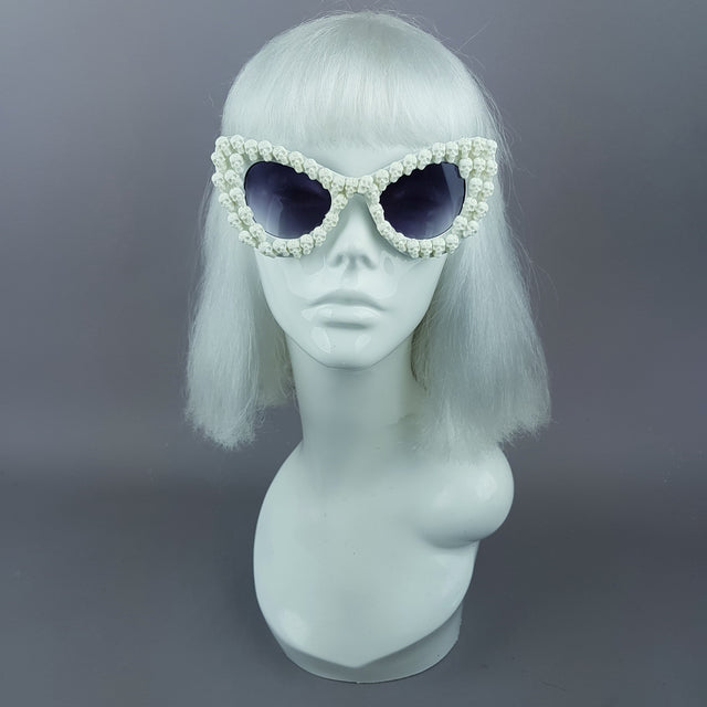 "DeadCute" White Skull Sunglasses